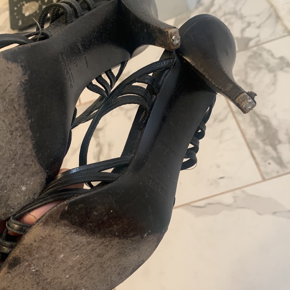 Prada low black heels - Picture 2 of 5